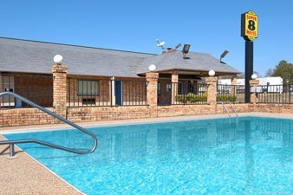 SUPER 8 MOTEL - MAGEE (Magee)